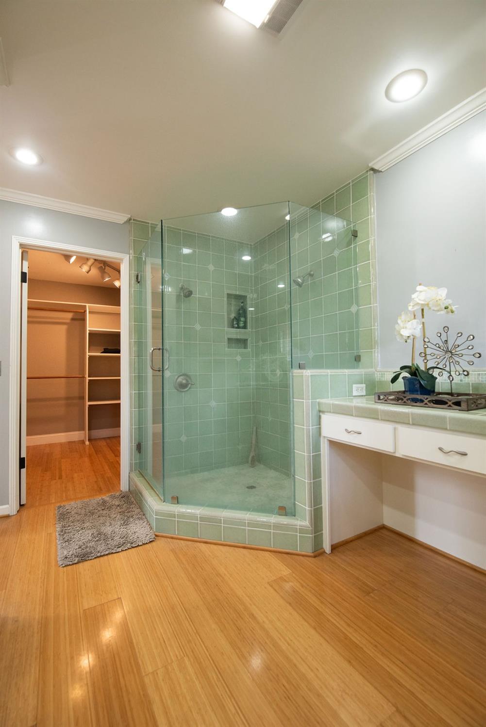 1725 Edgebrook Drive D