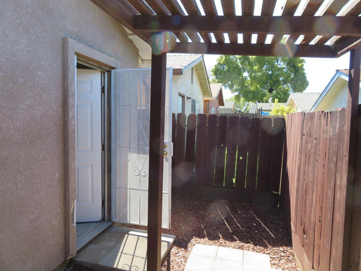 322 S 4th Avenue