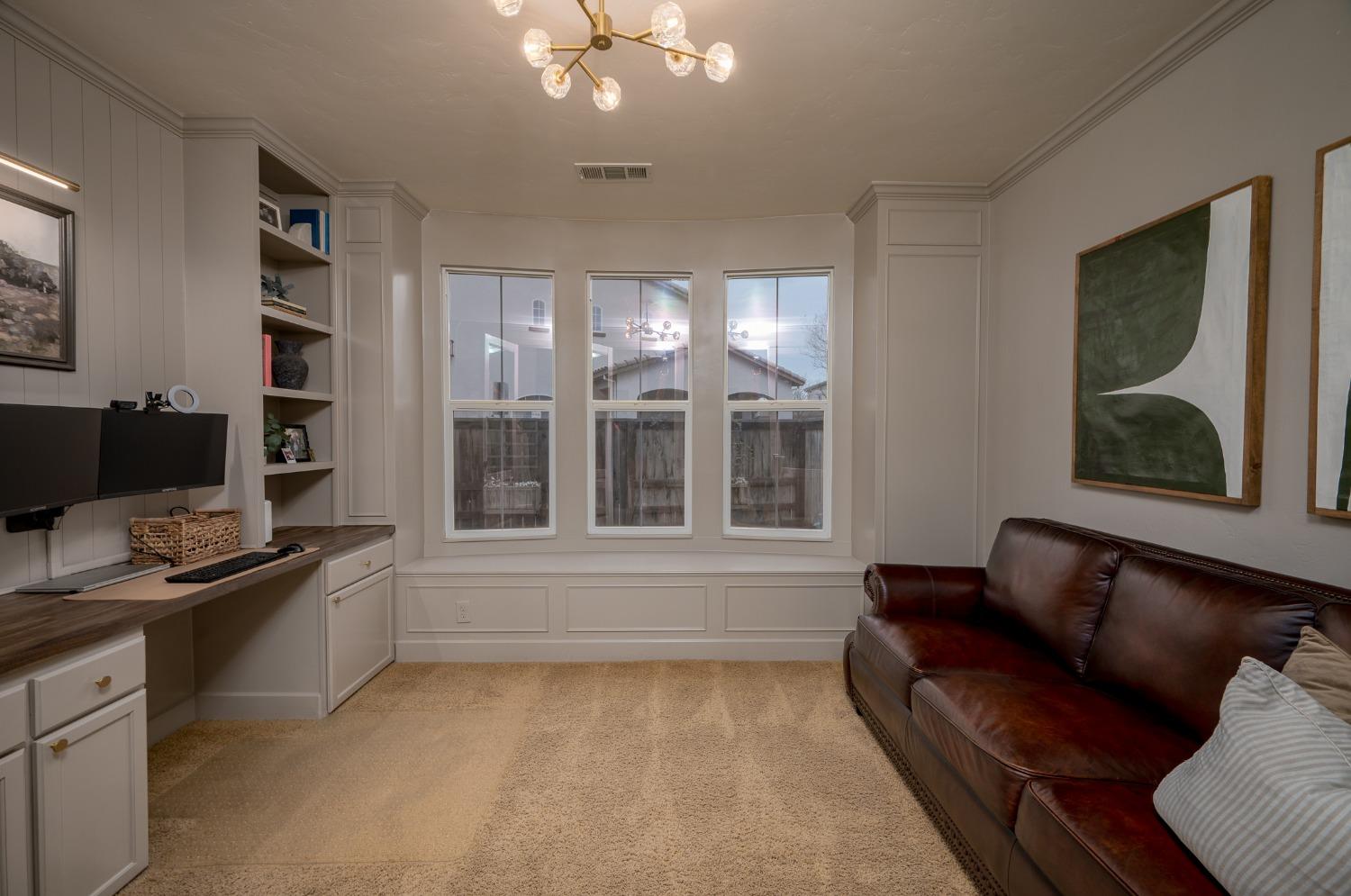 1808 Churchill Downs Circle