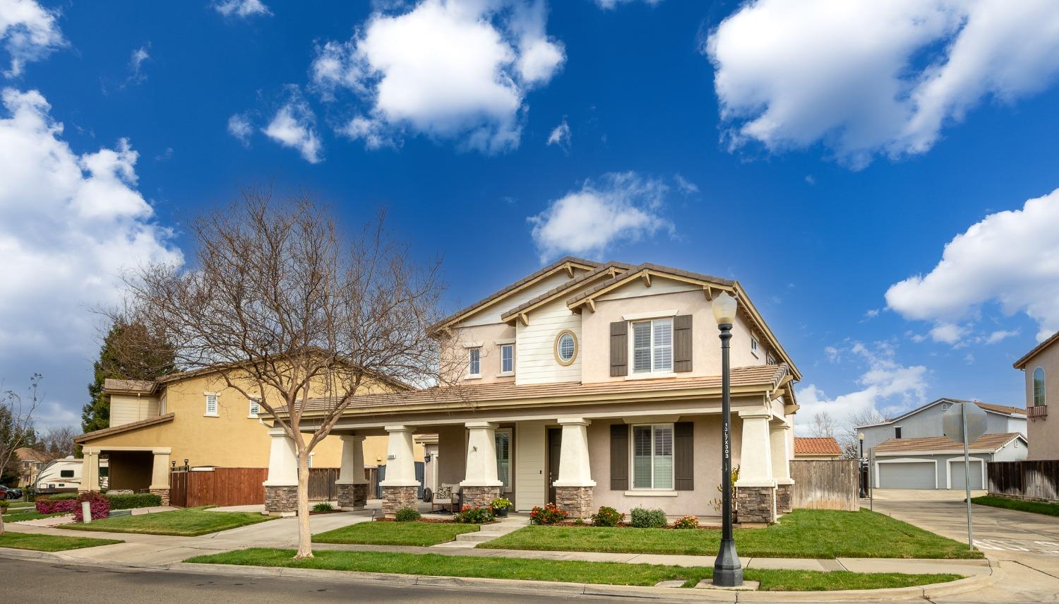 1808 Churchill Downs Circle