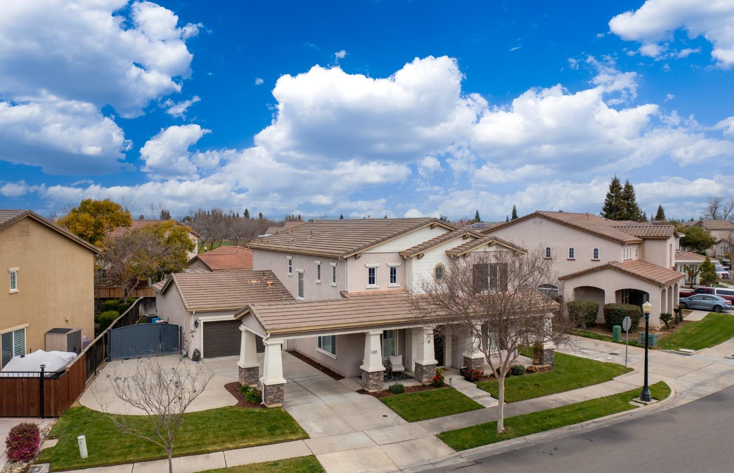 1808 Churchill Downs Circle