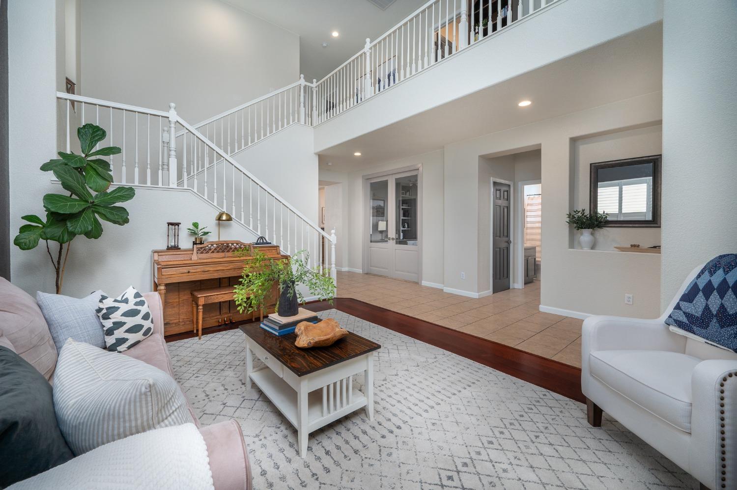 1808 Churchill Downs Circle