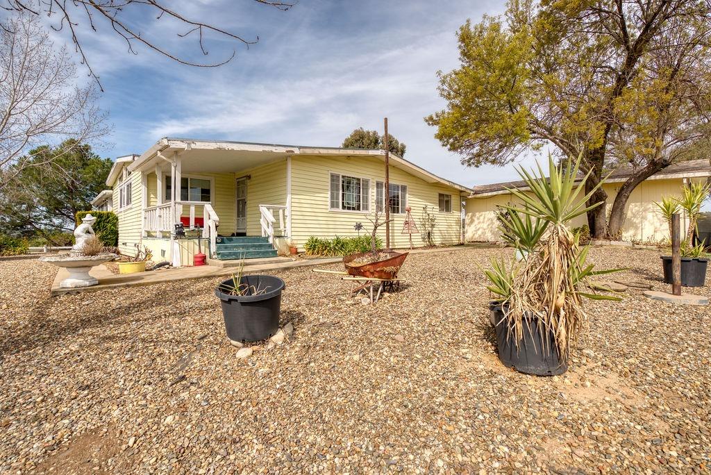 1842 N Ranchero Road