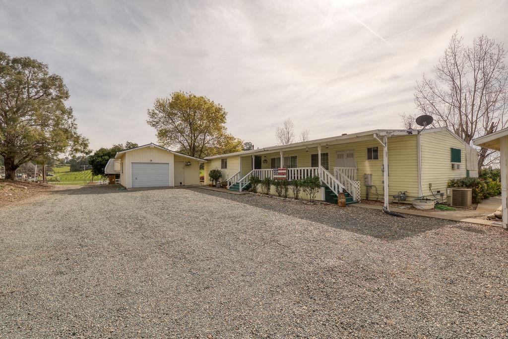 1842 N Ranchero Road