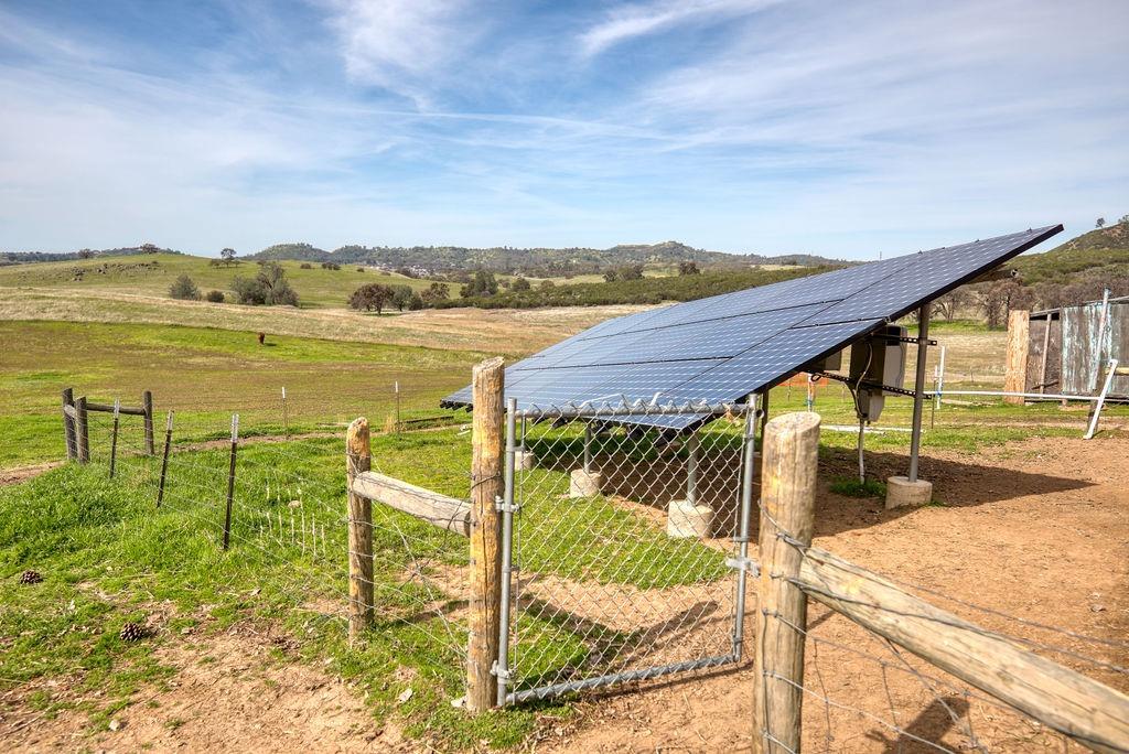 1842 N Ranchero Road