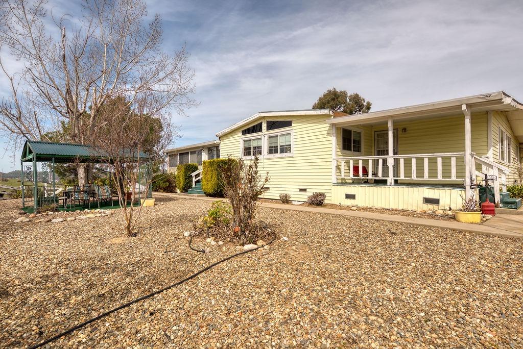 1842 N Ranchero Road