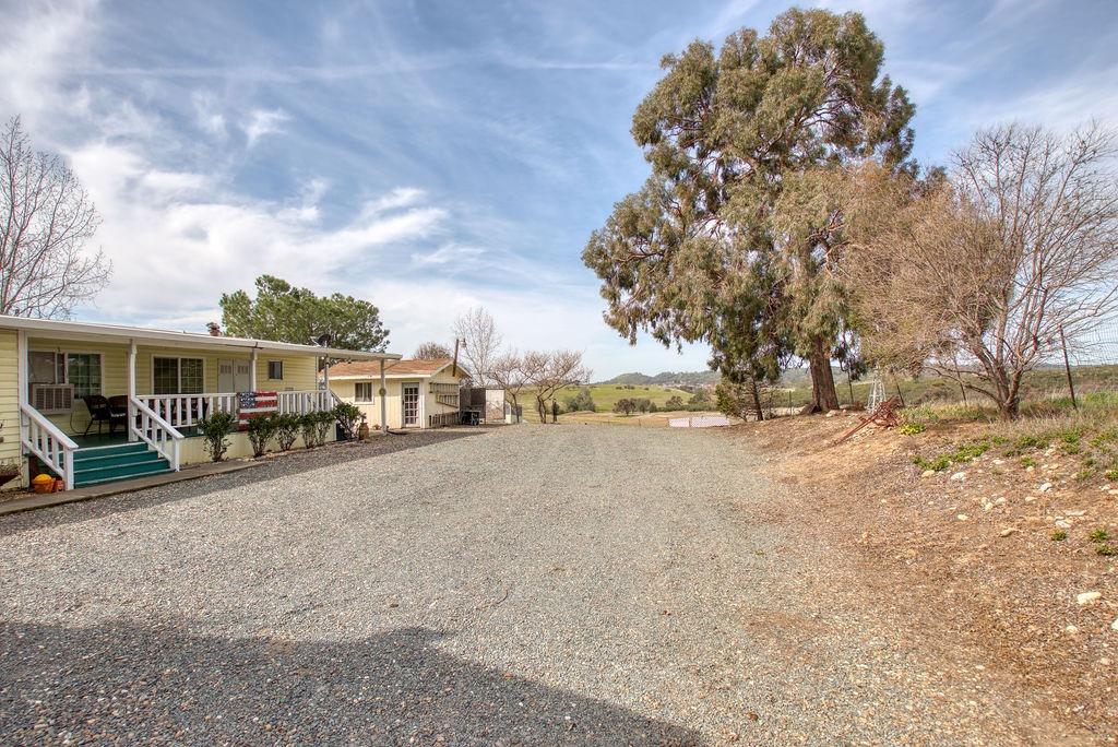 1842 N Ranchero Road