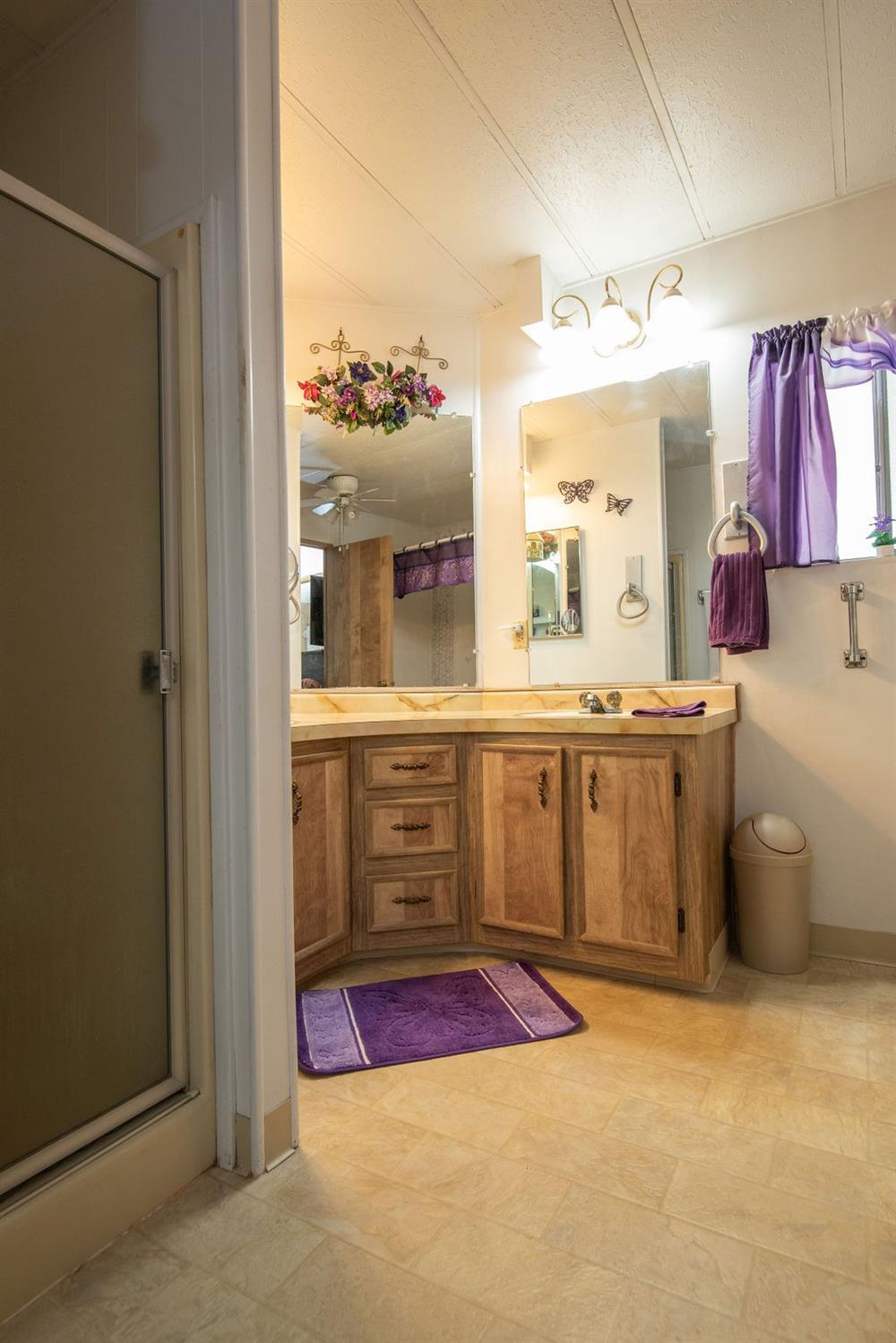 1842 N Ranchero Road