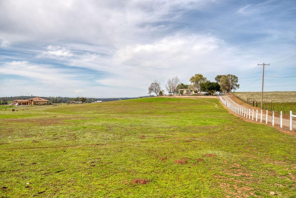 1842 N Ranchero Road