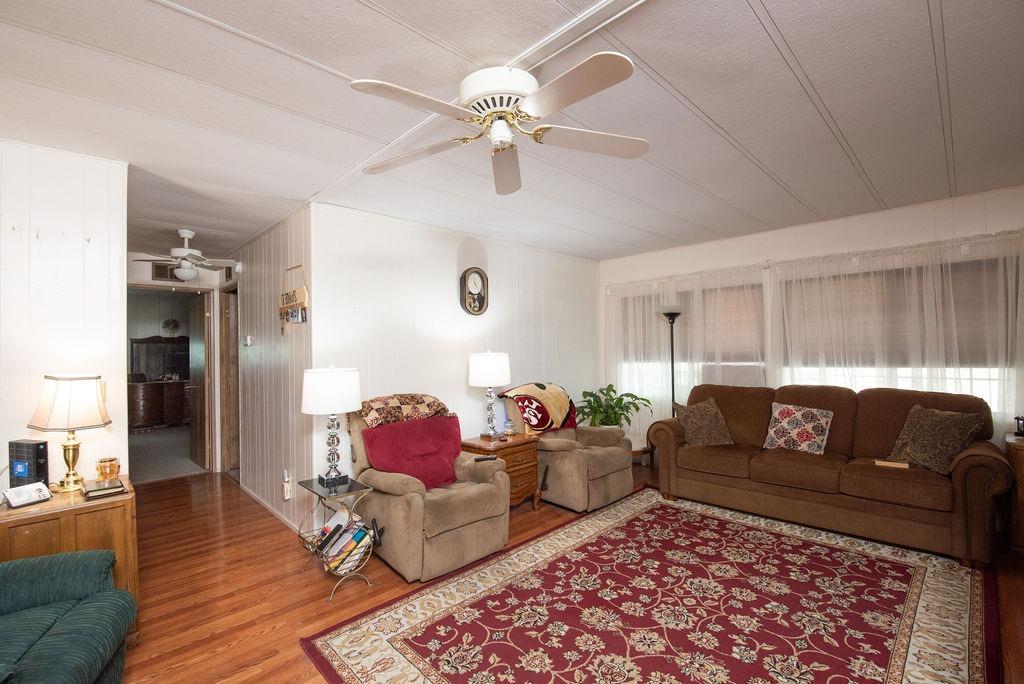 1842 N Ranchero Road