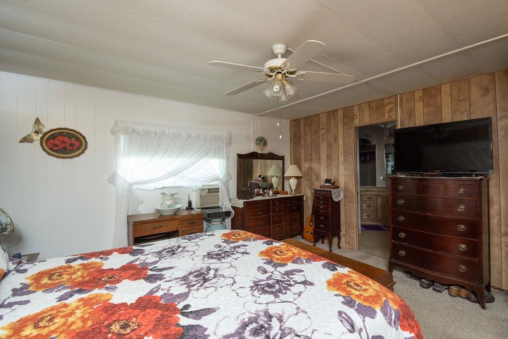 1842 N Ranchero Road