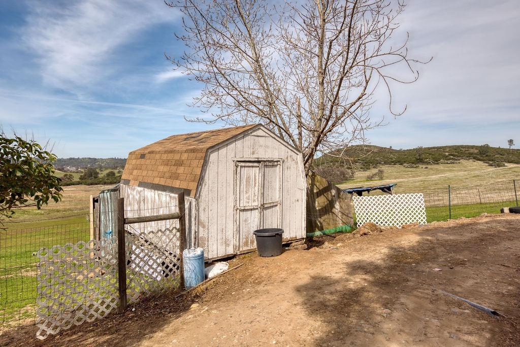 1842 N Ranchero Road