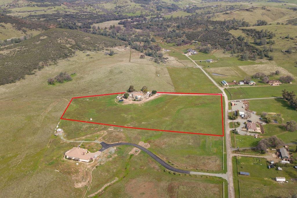 1842 N Ranchero Road