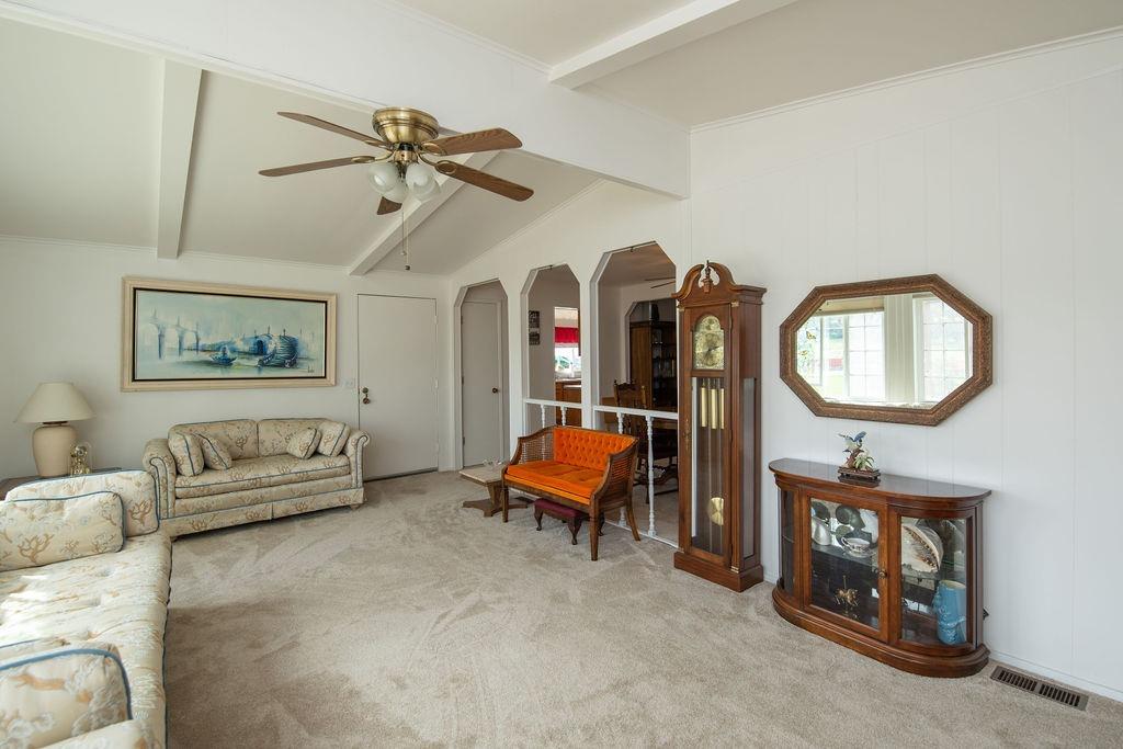 1842 N Ranchero Road