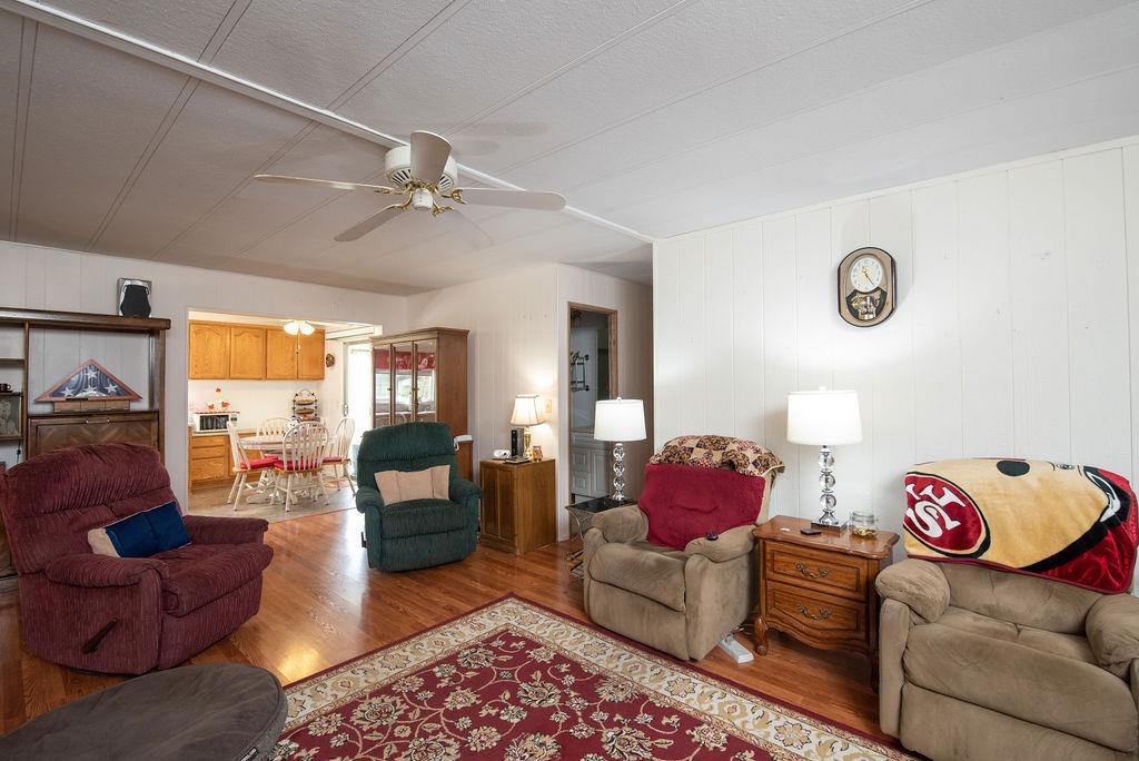 1842 N Ranchero Road