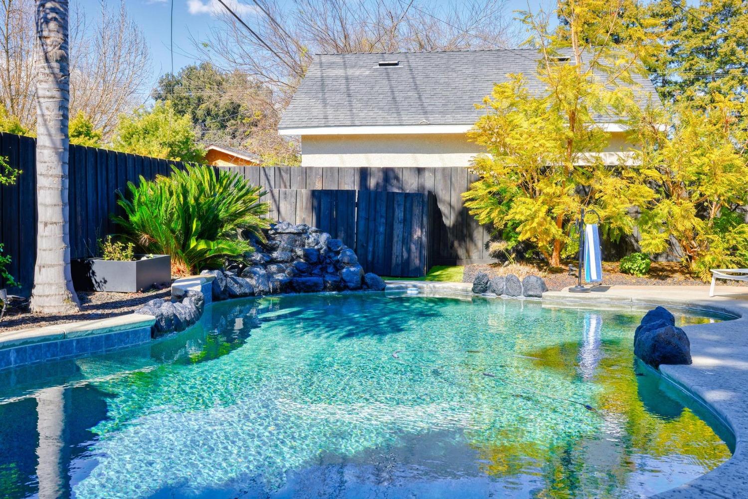 1333 Sycamore Avenue