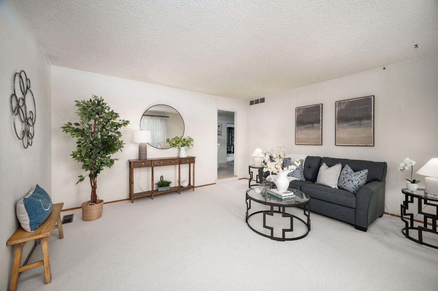 2405 Sharondell Drive