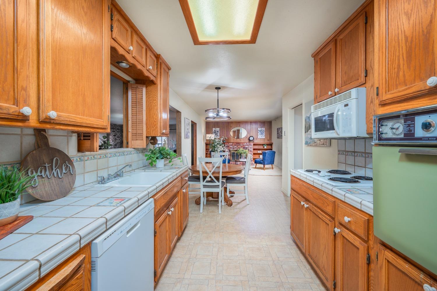 2405 Sharondell Drive