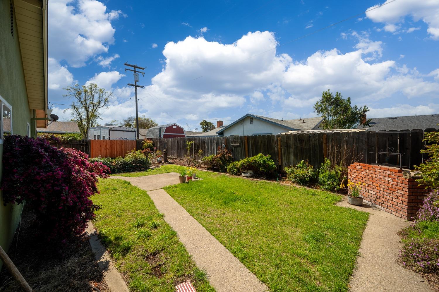 2405 Sharondell Drive