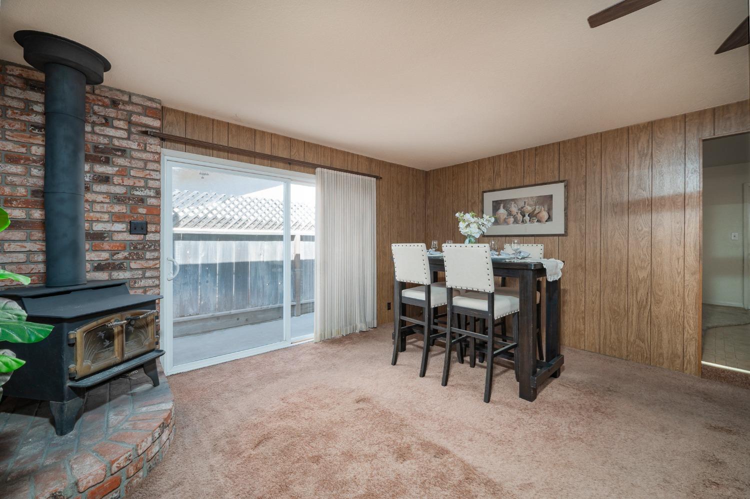 2405 Sharondell Drive