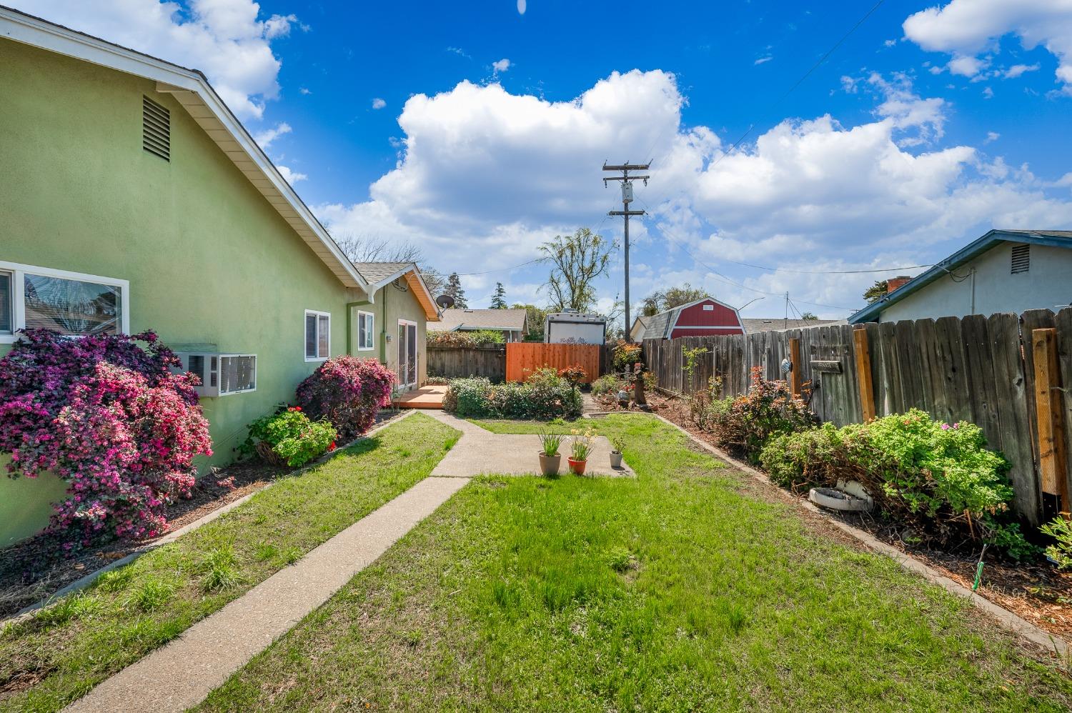 2405 Sharondell Drive