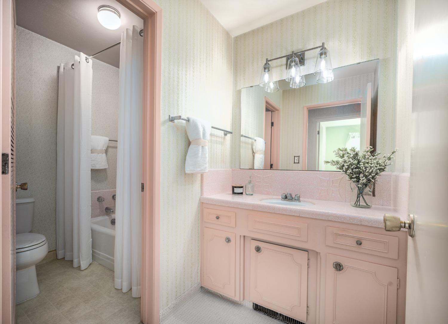 2405 Sharondell Drive