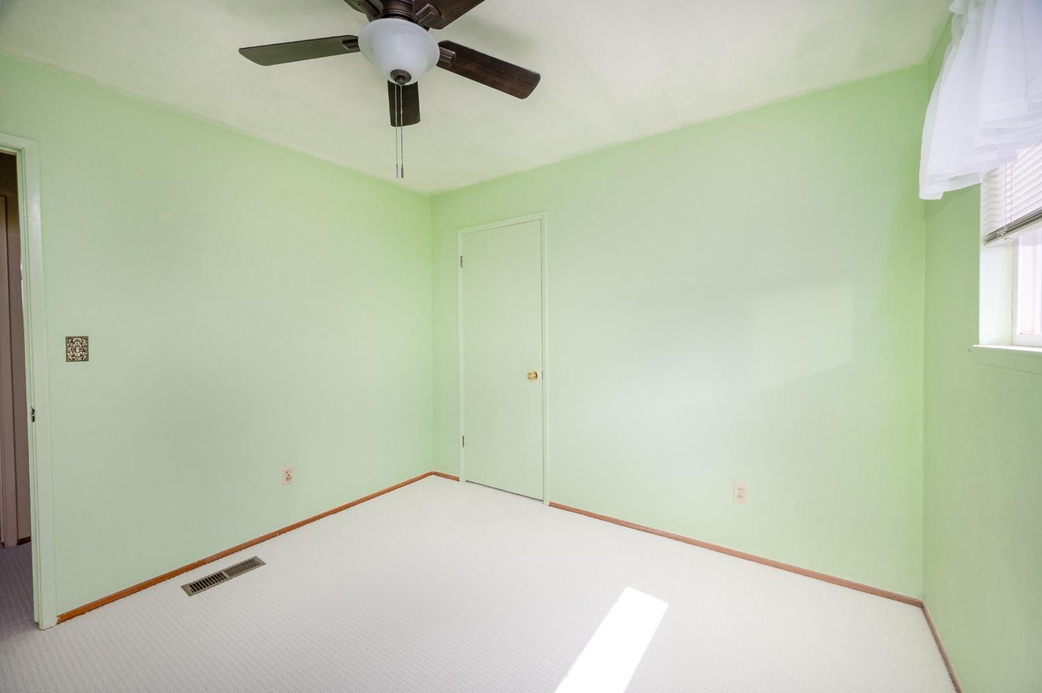 2405 Sharondell Drive