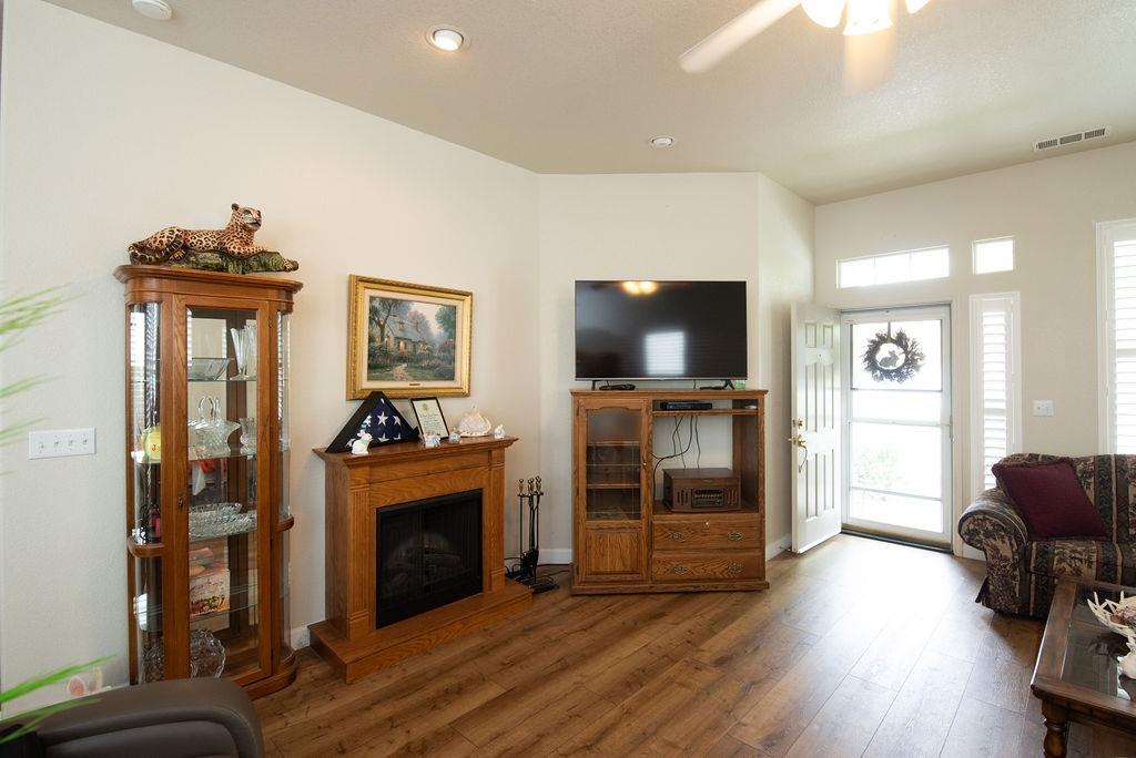 1337 Table Mountain Drive