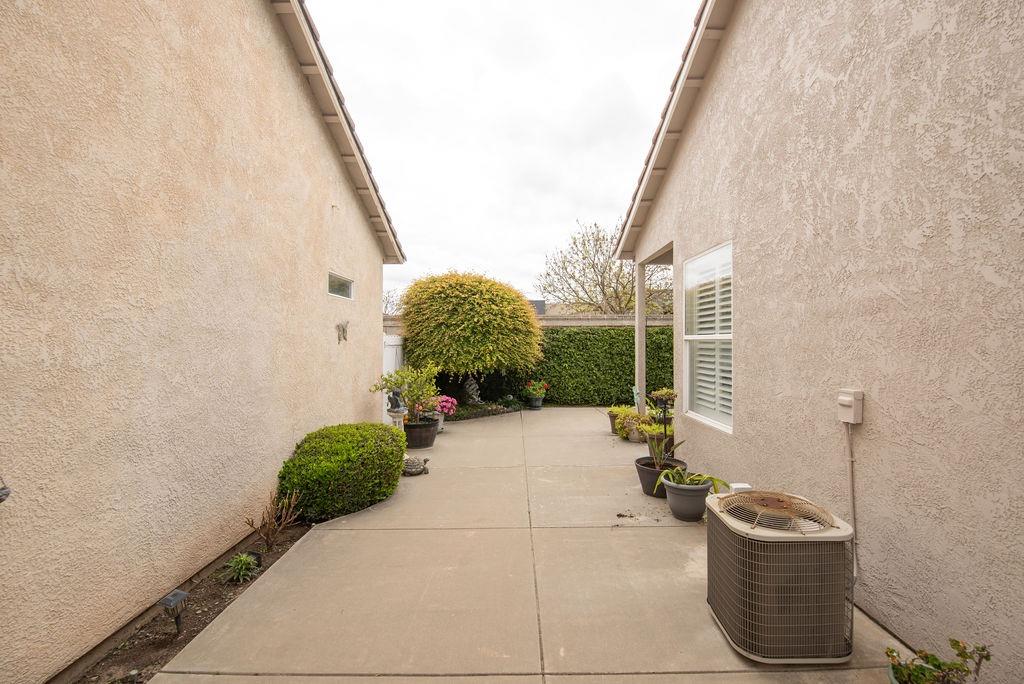 1337 Table Mountain Drive