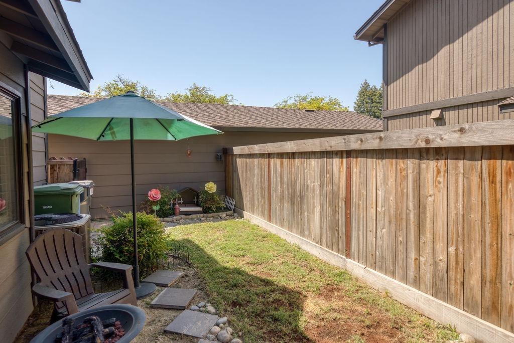 672 Shadowview Court