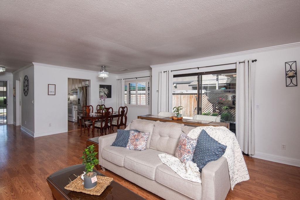 672 Shadowview Court