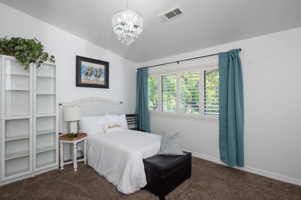 672 Shadowview Court