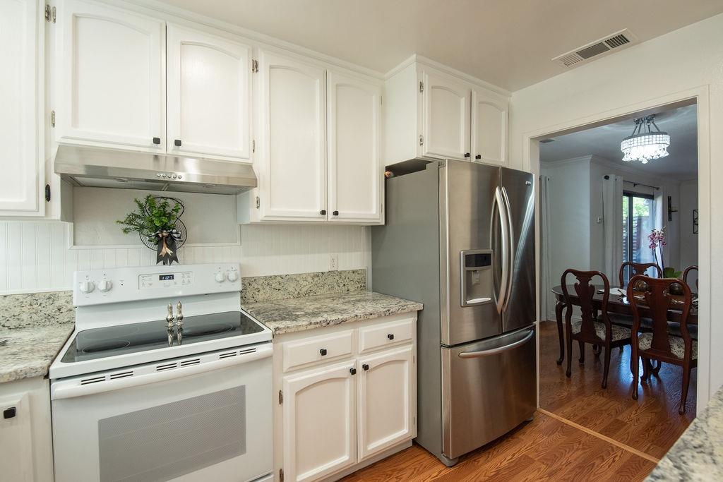 672 Shadowview Court