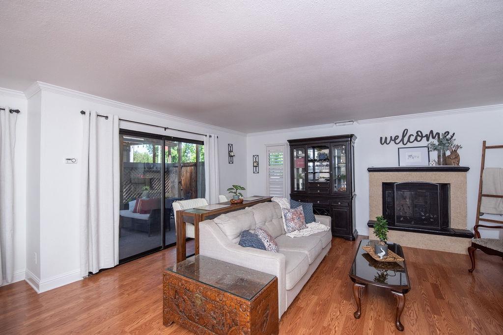 672 Shadowview Court