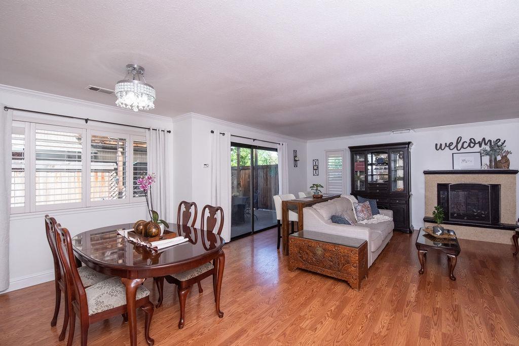 672 Shadowview Court