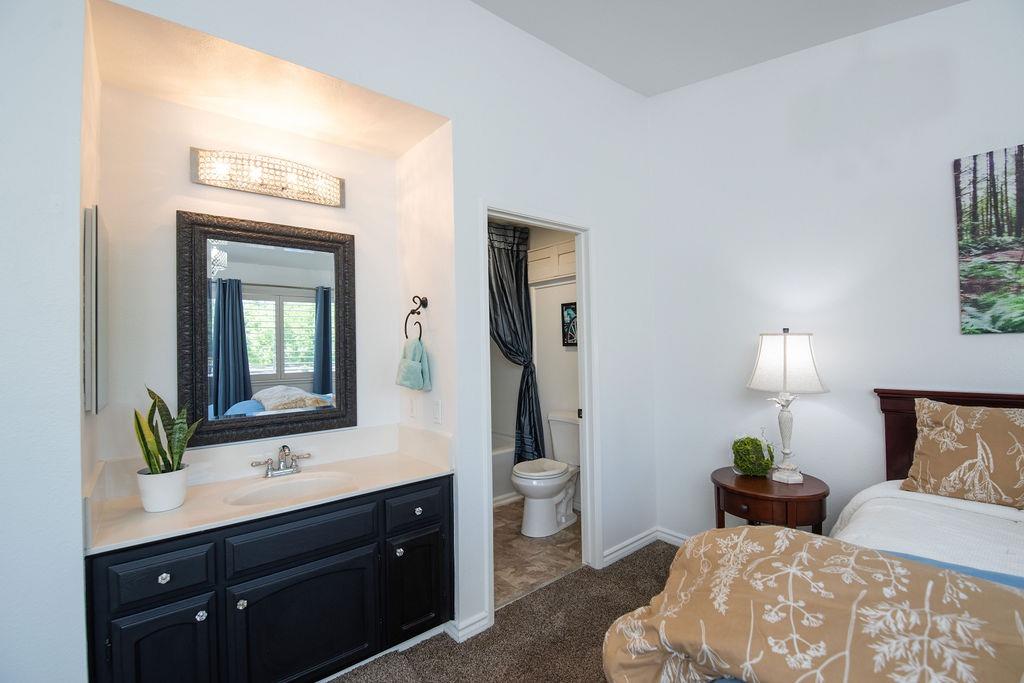 672 Shadowview Court