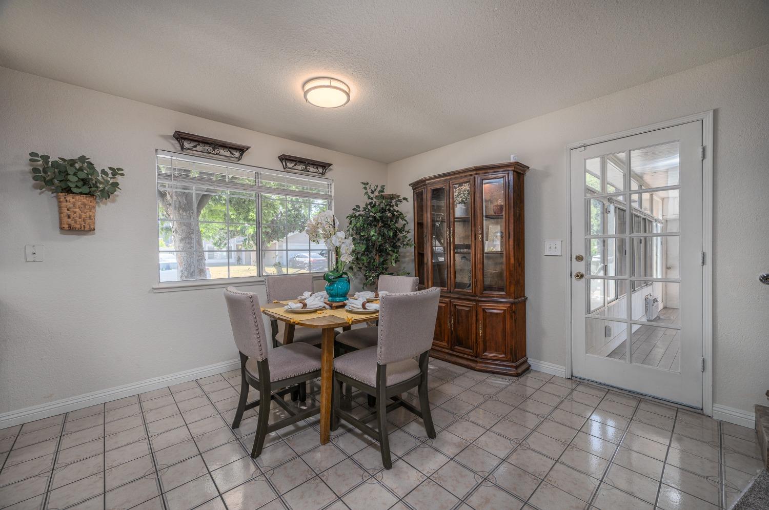 1828 Chesapeake Avenue