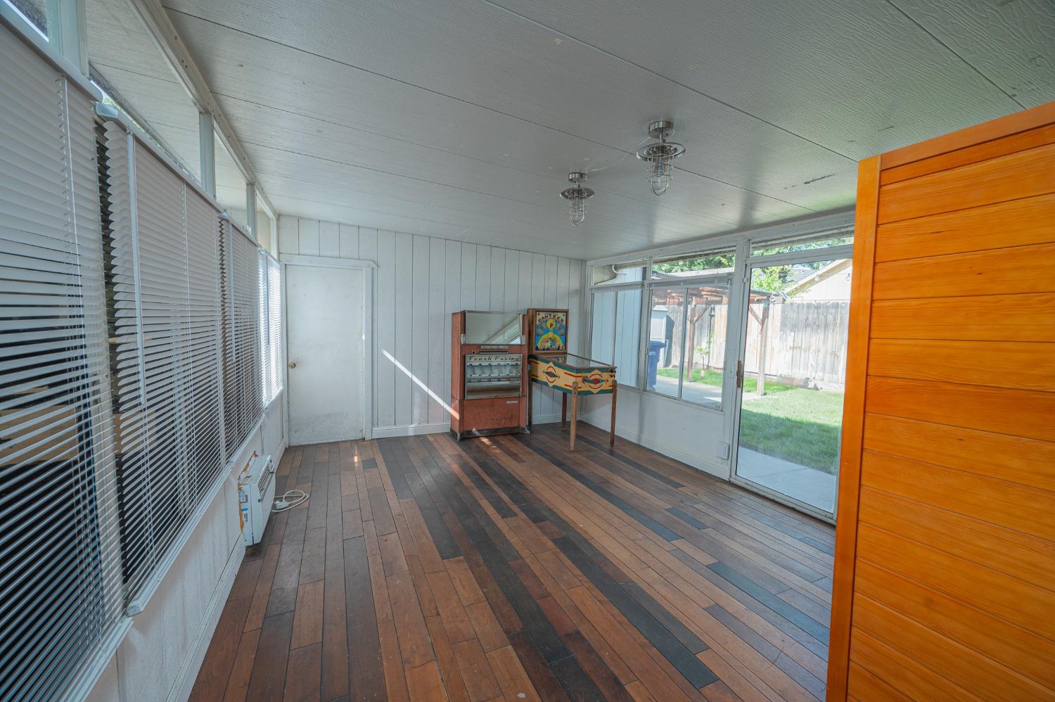 1828 Chesapeake Avenue