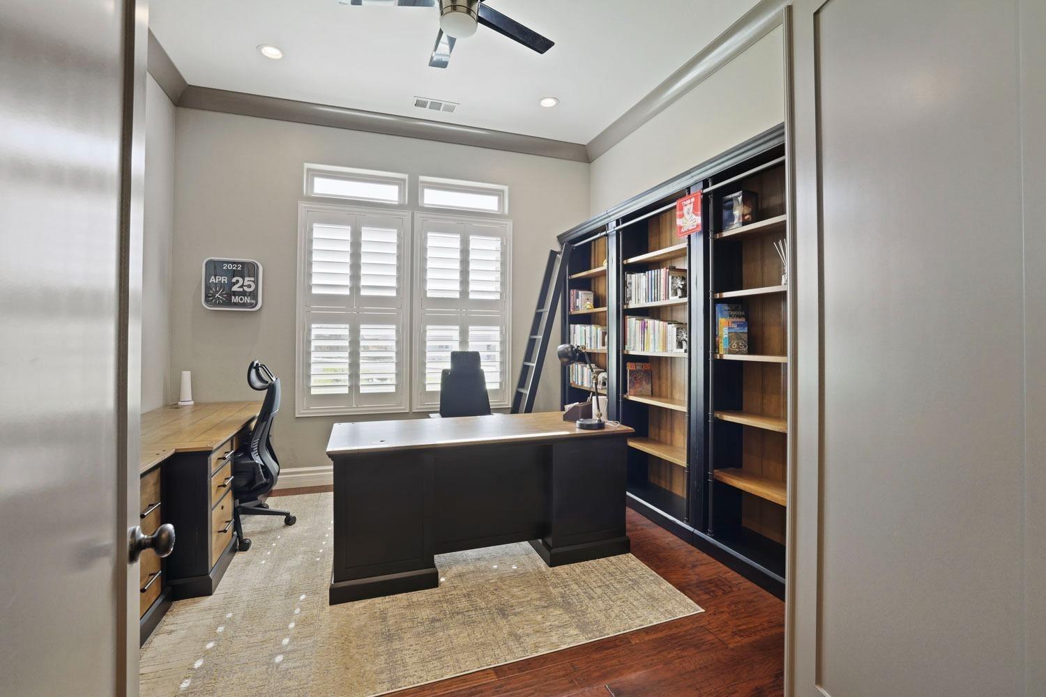 10450 Foxmeadow Court