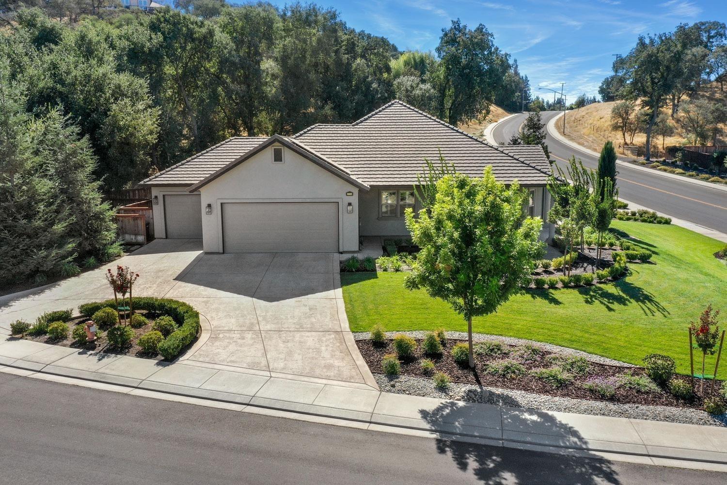 10450 Foxmeadow Court