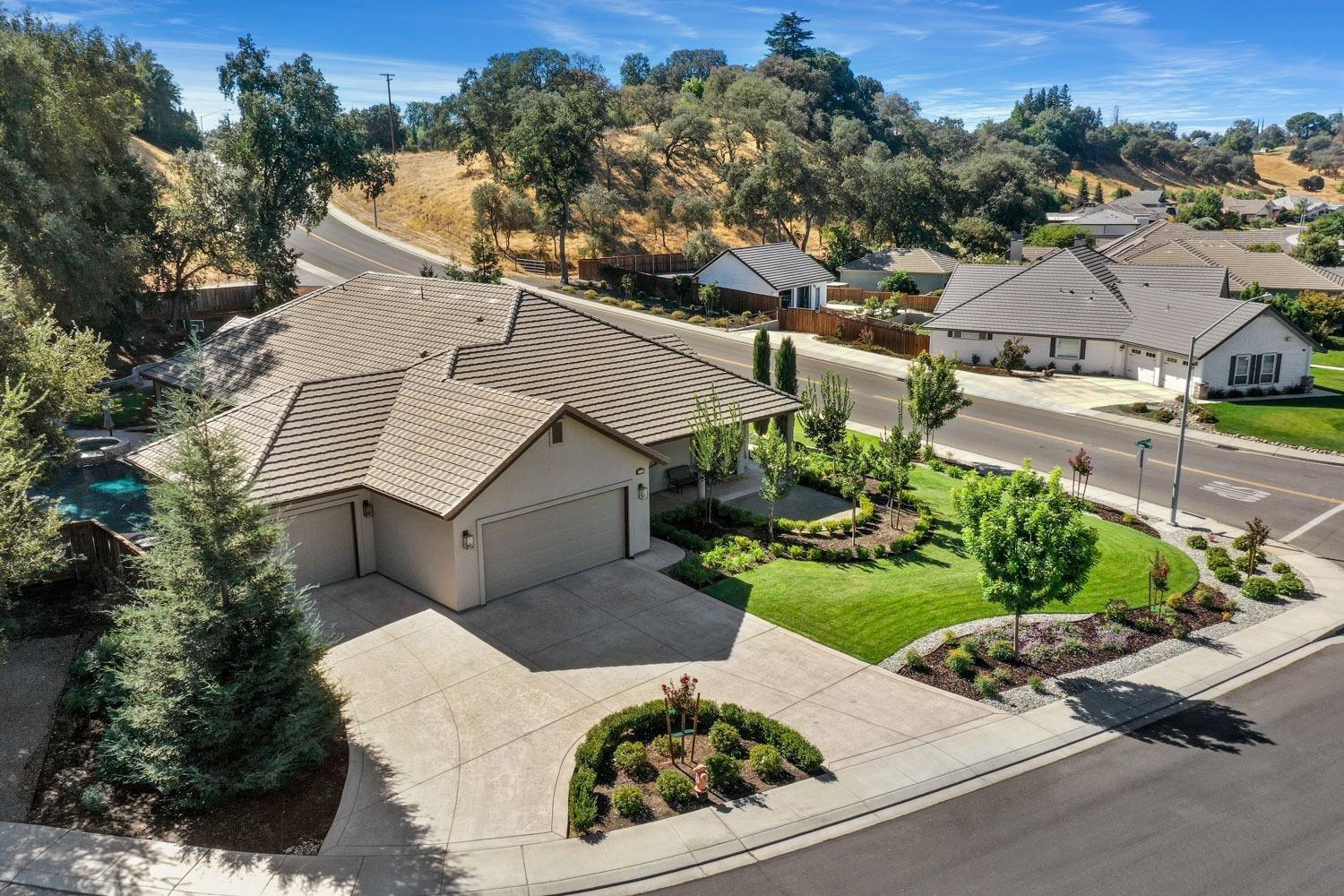 10450 Foxmeadow Court