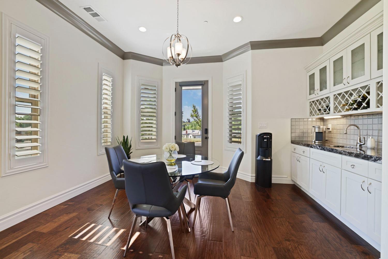 10450 Foxmeadow Court