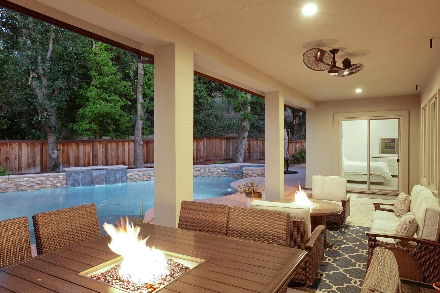 10450 Foxmeadow Court