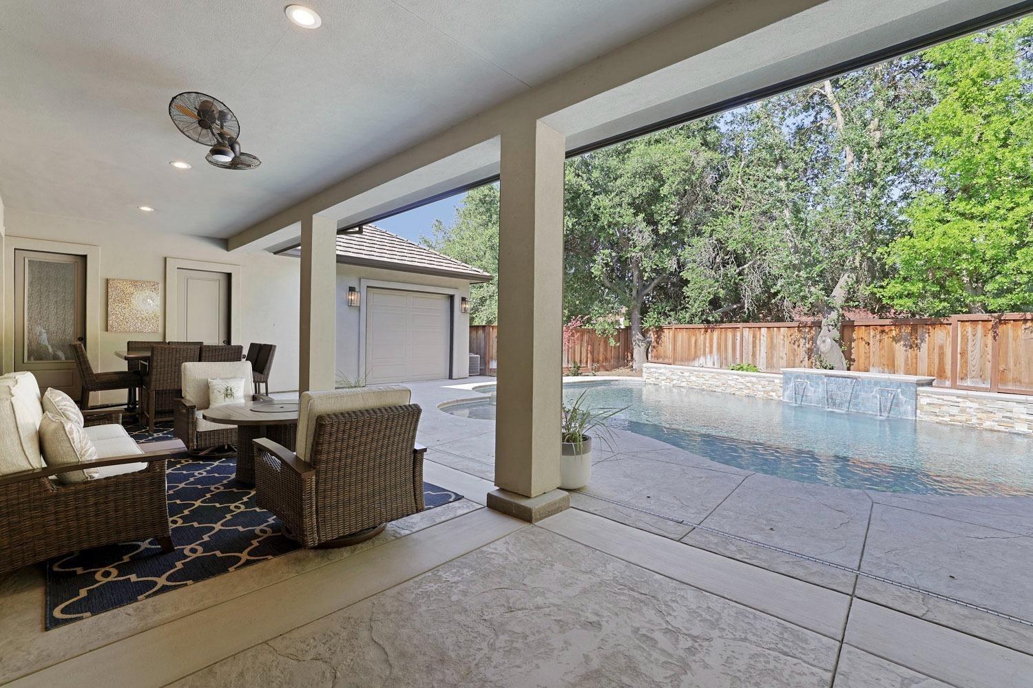 10450 Foxmeadow Court