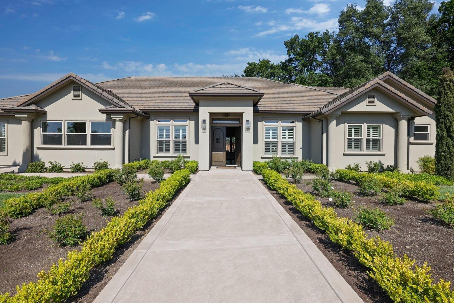 10450 Foxmeadow Court