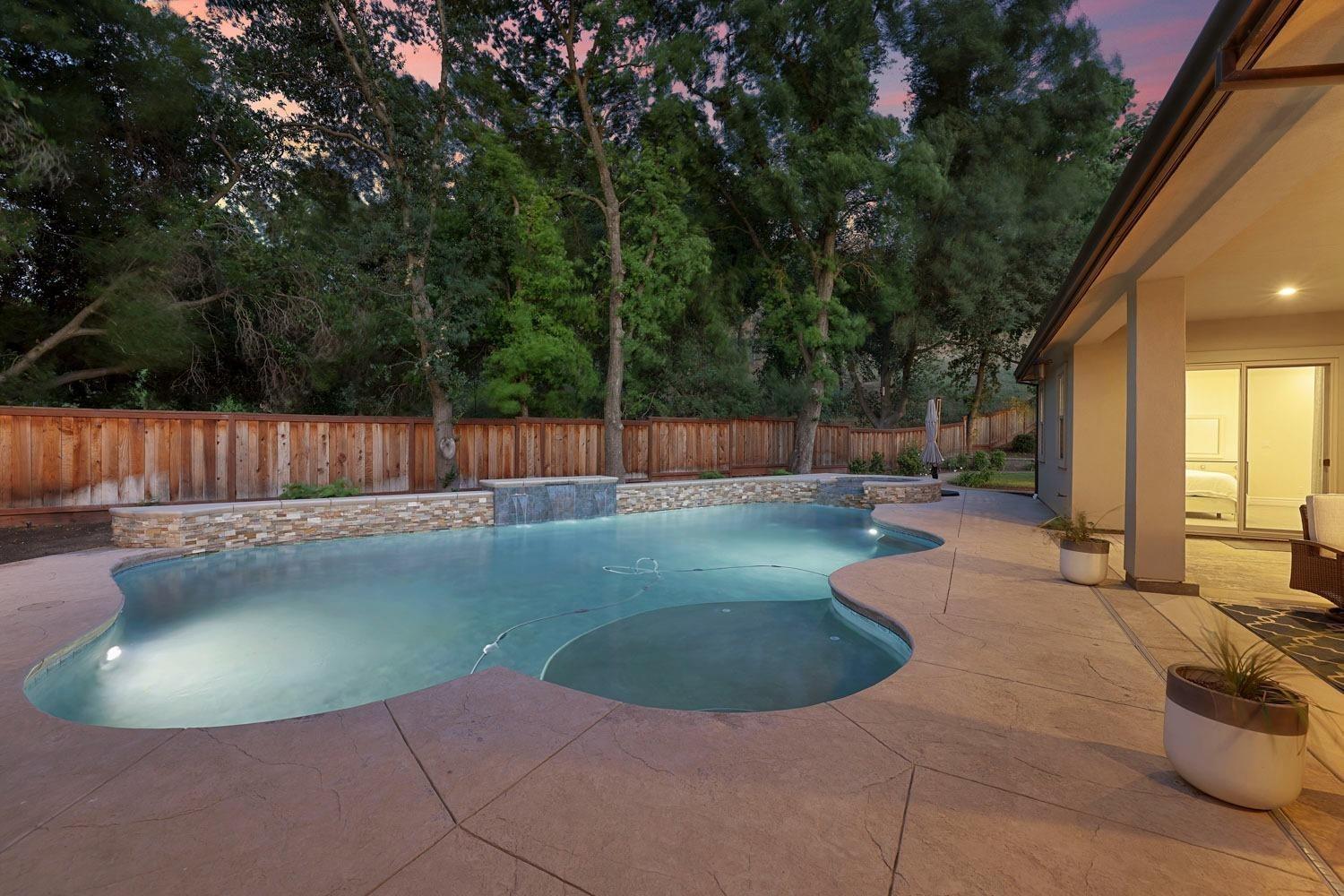 10450 Foxmeadow Court