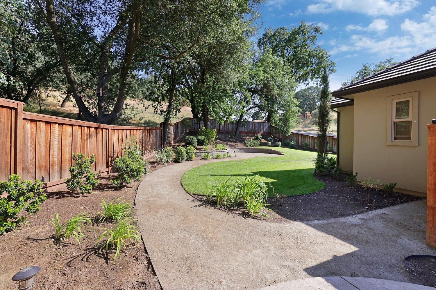 10450 Foxmeadow Court