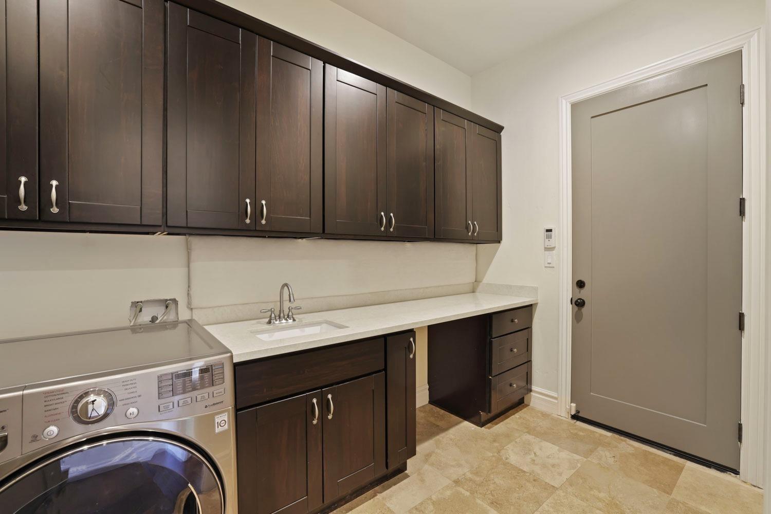 10450 Foxmeadow Court