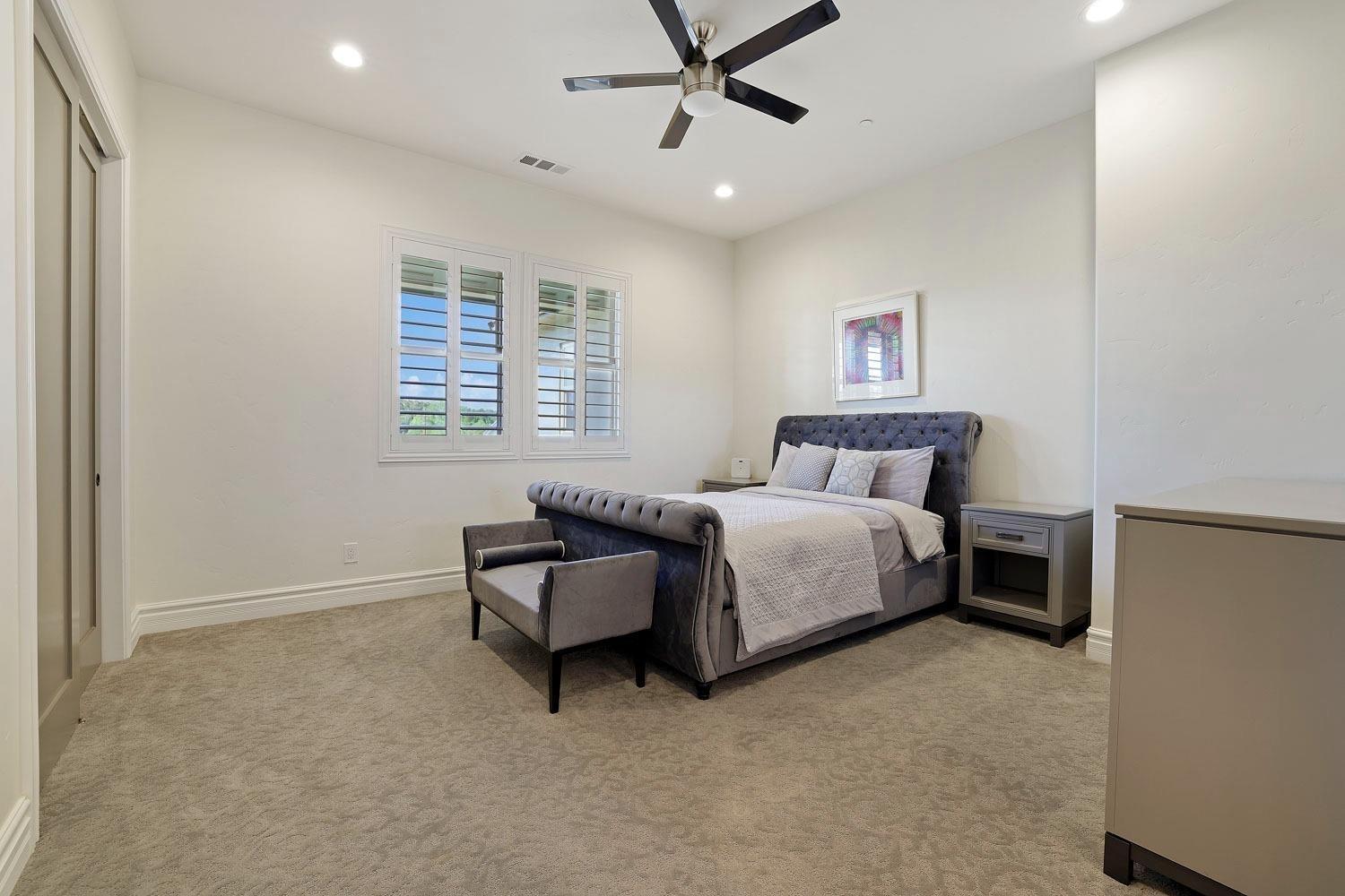 10450 Foxmeadow Court