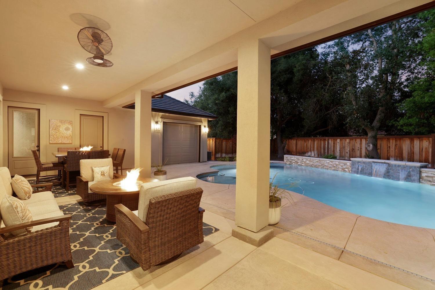 10450 Foxmeadow Court